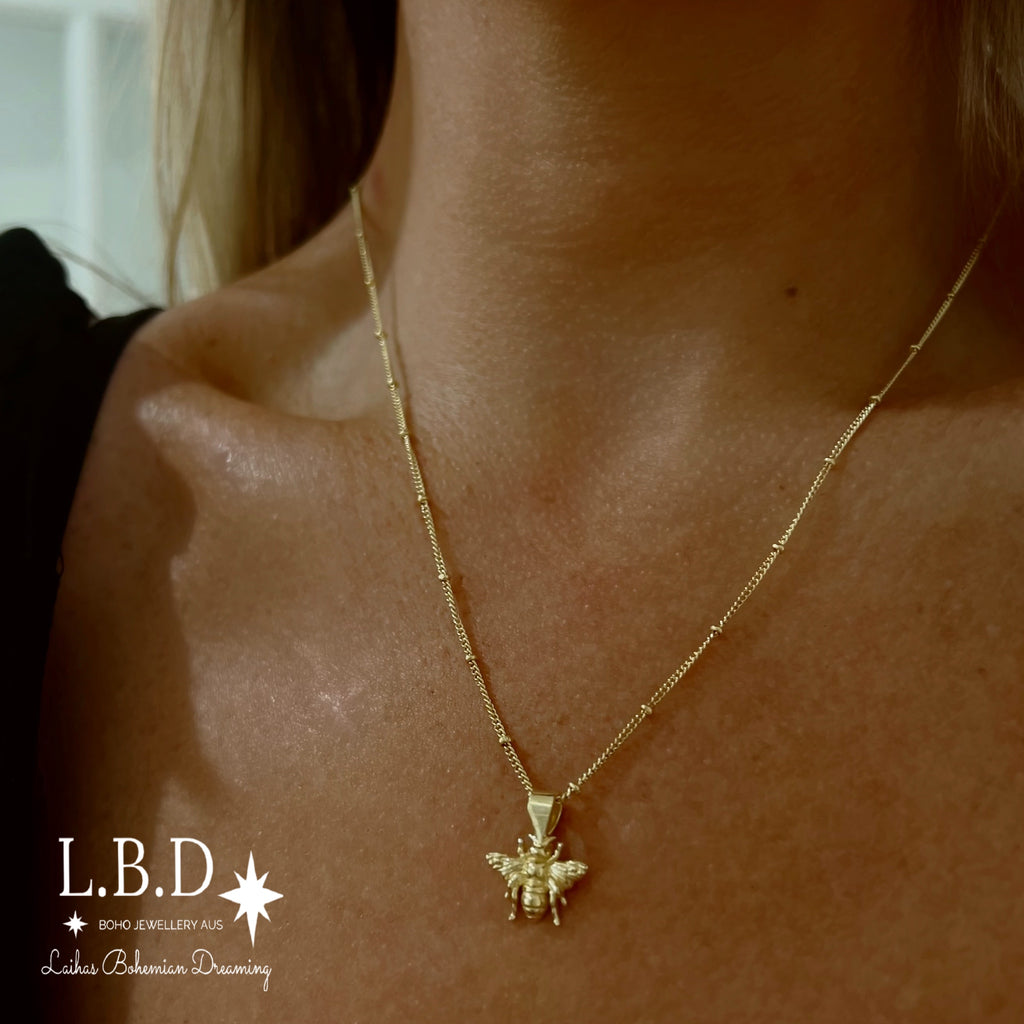 Laihas Prestige Beautiful Gold Bee Necklace Gold Plated Necklace Laihas Bohemian Dreaming -L.B.D