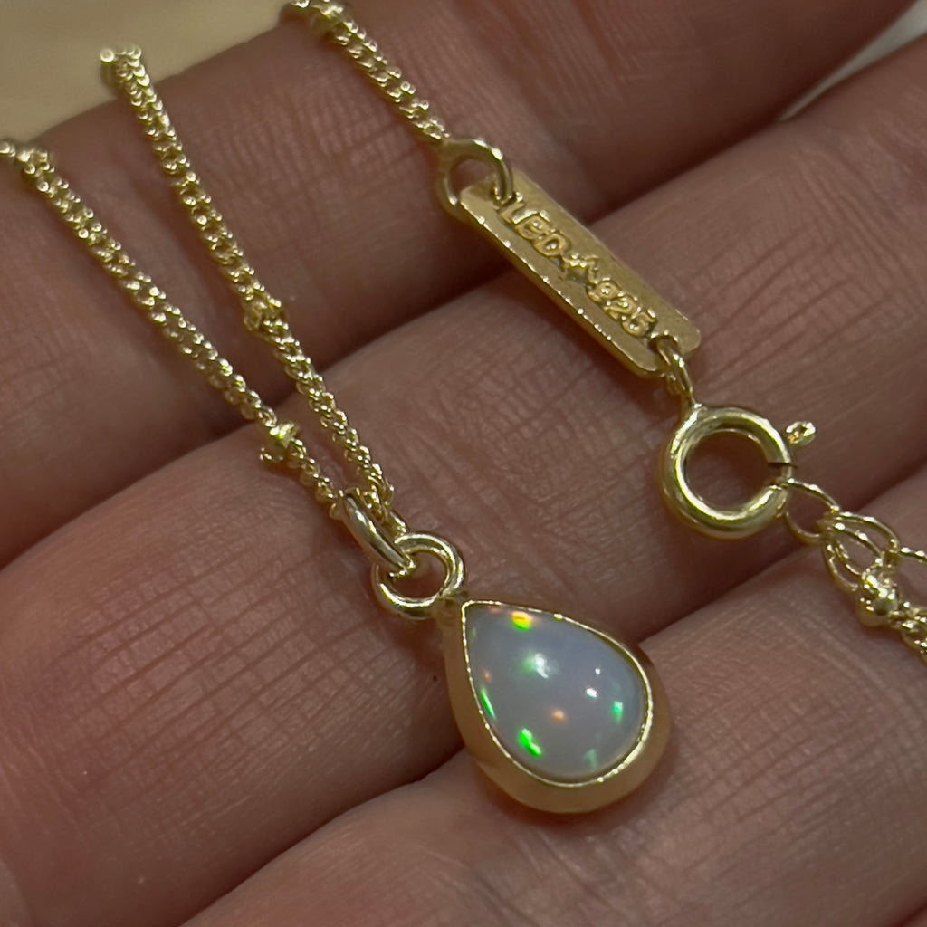 Laihas Classic Chic Raindrop Gold Opal Necklace Gold Gemstone Necklace Laihas Bohemian Dreaming -L.B.D