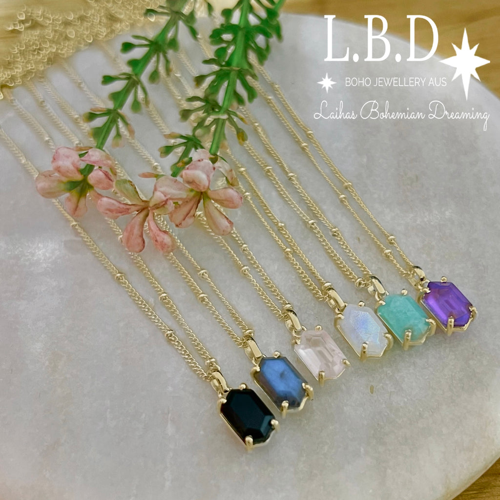 Laihas Mini Hex Crystal Gold Labradorite Necklace Gold Gemstone Necklace Laihas Bohemian Dreaming -L.B.D