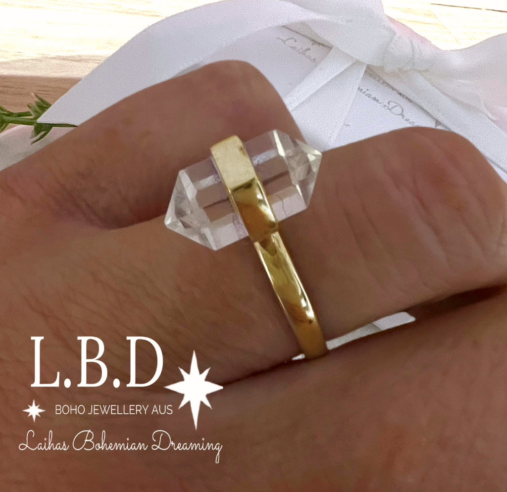 Laihas Gold Crystal Kindness Clear Quartz Ring Gemstone Gold Ring Laihas Bohemian Dreaming -L.B.D