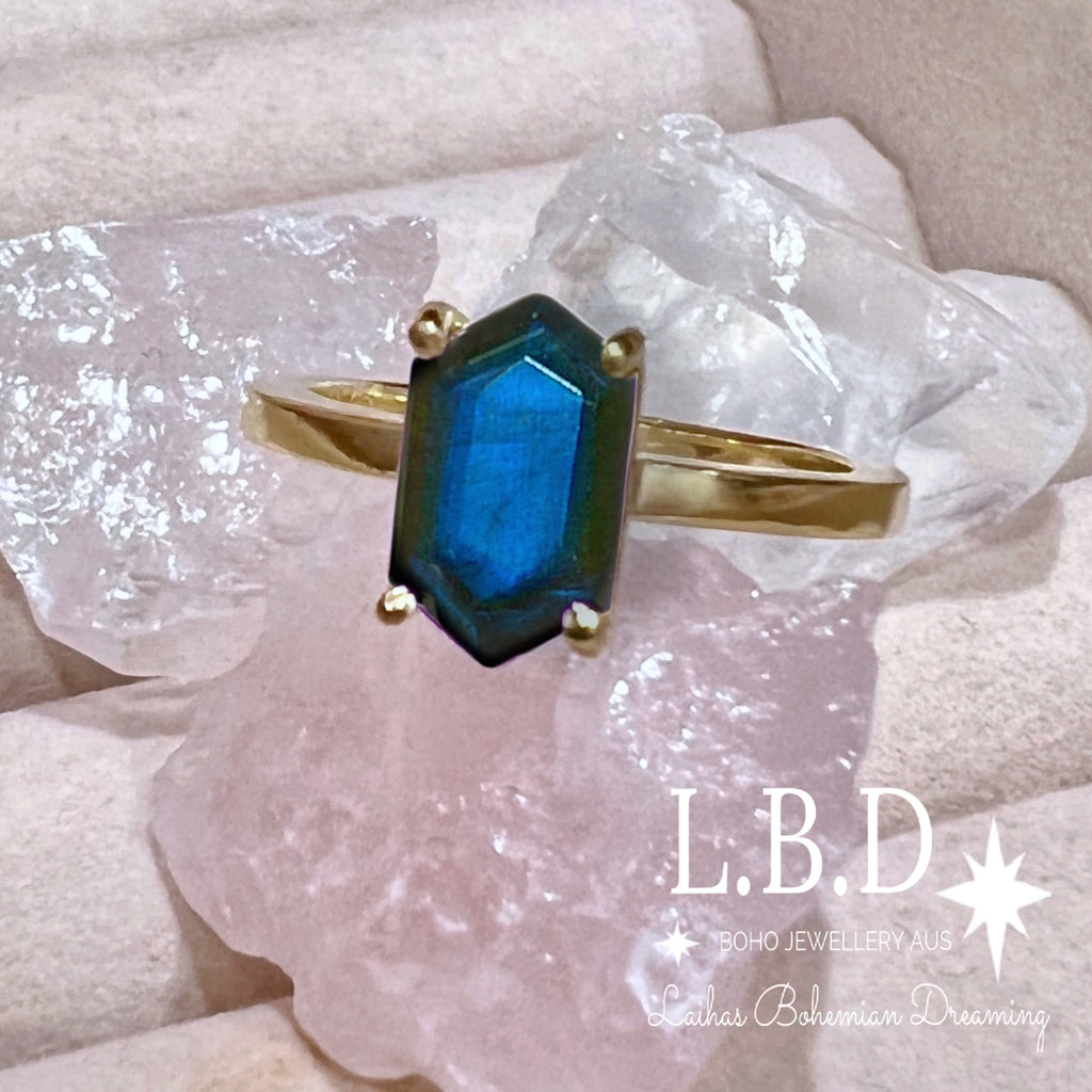 Laihas Gold Mini Hex Crystal Labradorite Ring Gemstone Gold Ring Laihas Bohemian Dreaming -L.B.D