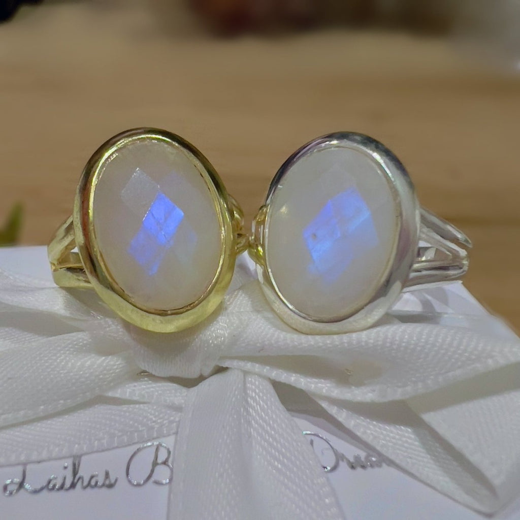 Laihas Iridescent Oval Moonstone Ring