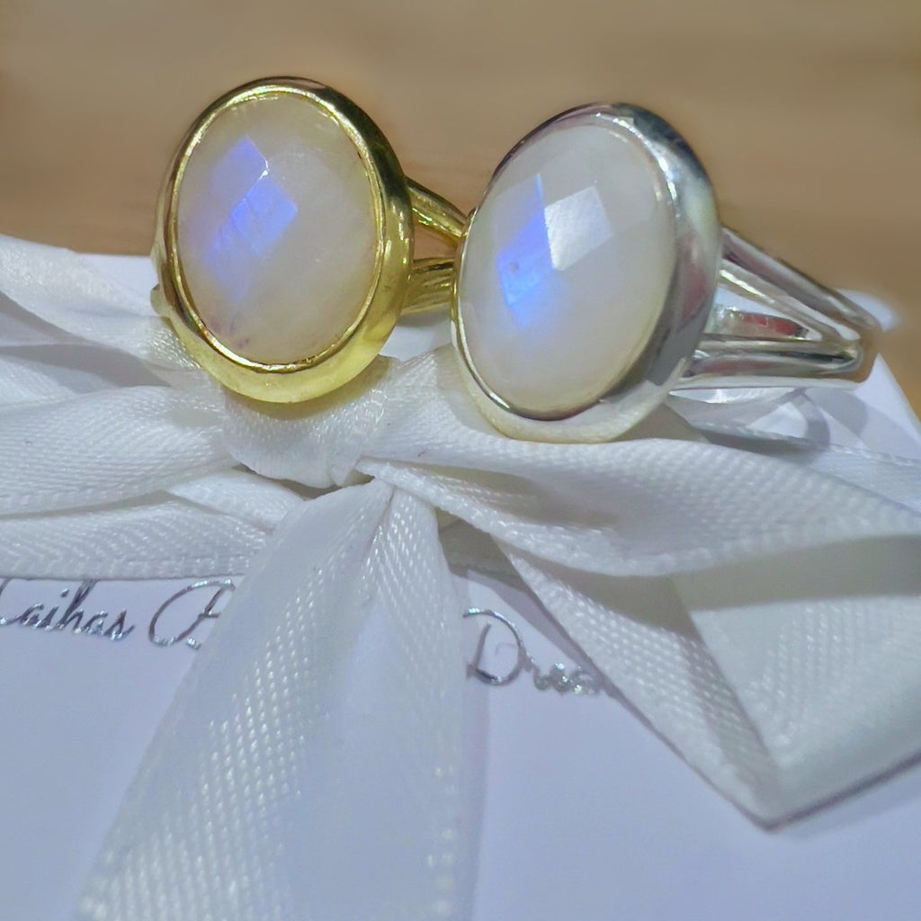 Laihas Iridescent Oval Moonstone Ring