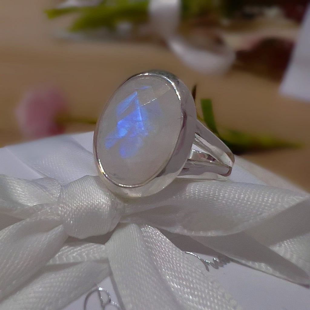 Laihas Iridescent Oval Moonstone Ring