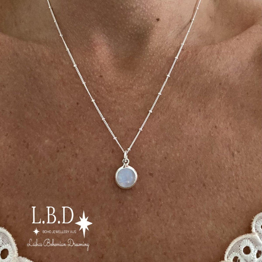 Laihas Mini Chic Round Moonstone Necklace