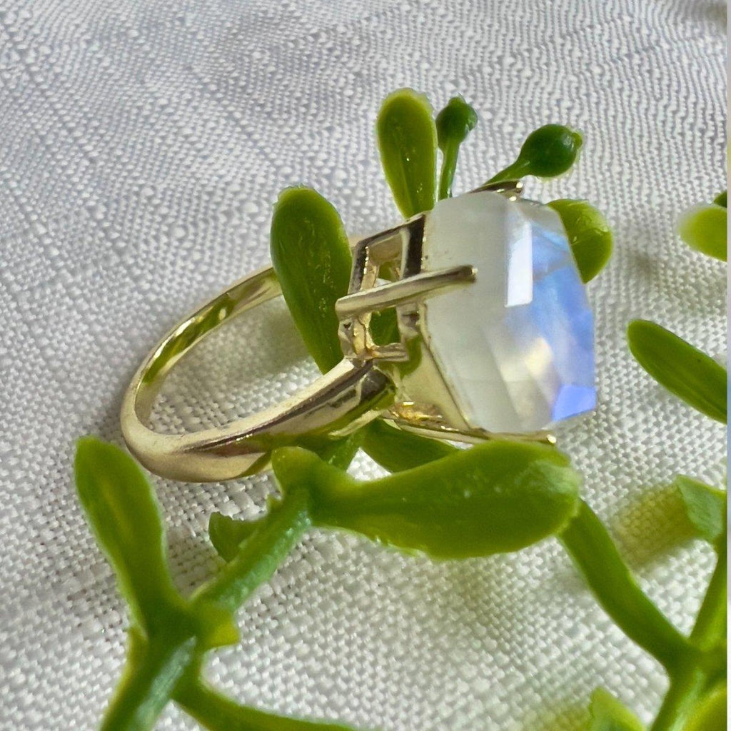 Laihas Miraculous Hexagon Crystal Gold Moonstone Ring