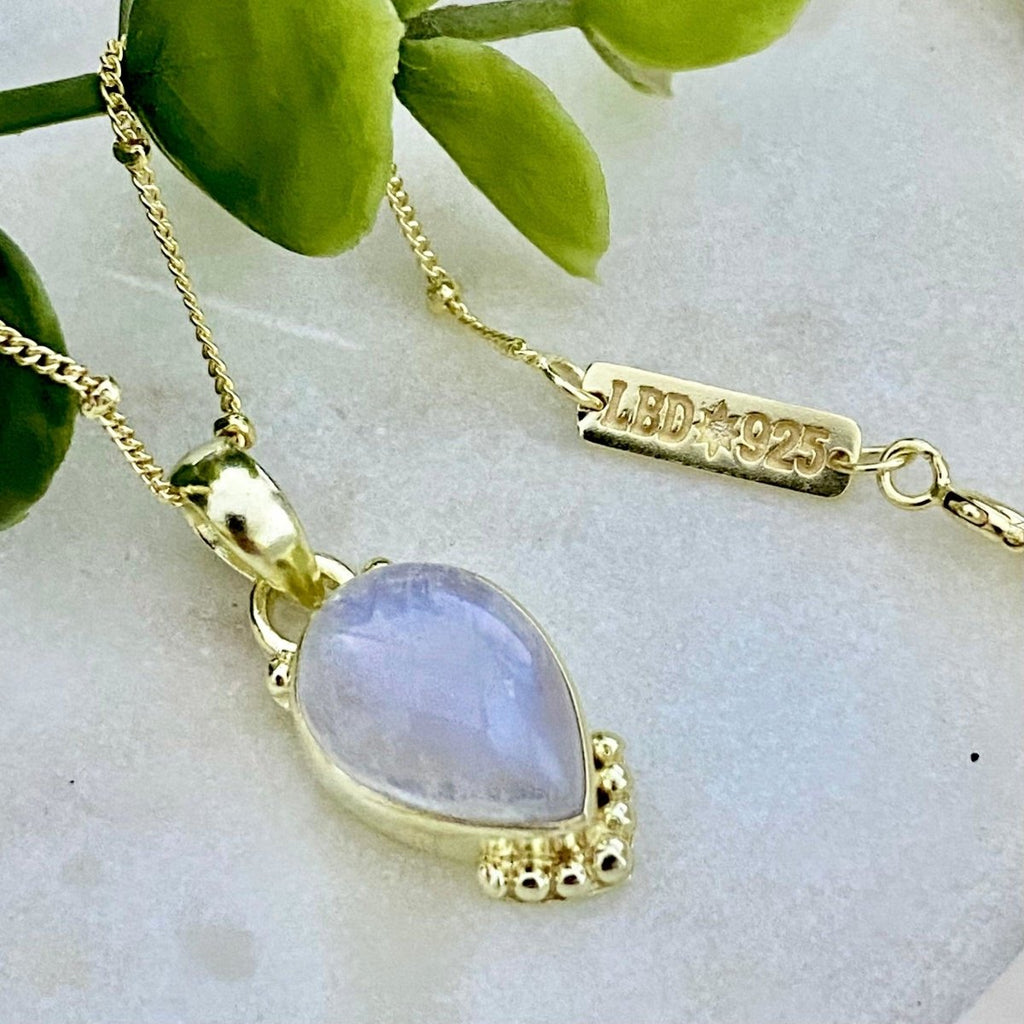 Laihas Peaceful Solitude Gold Moonstone Necklace