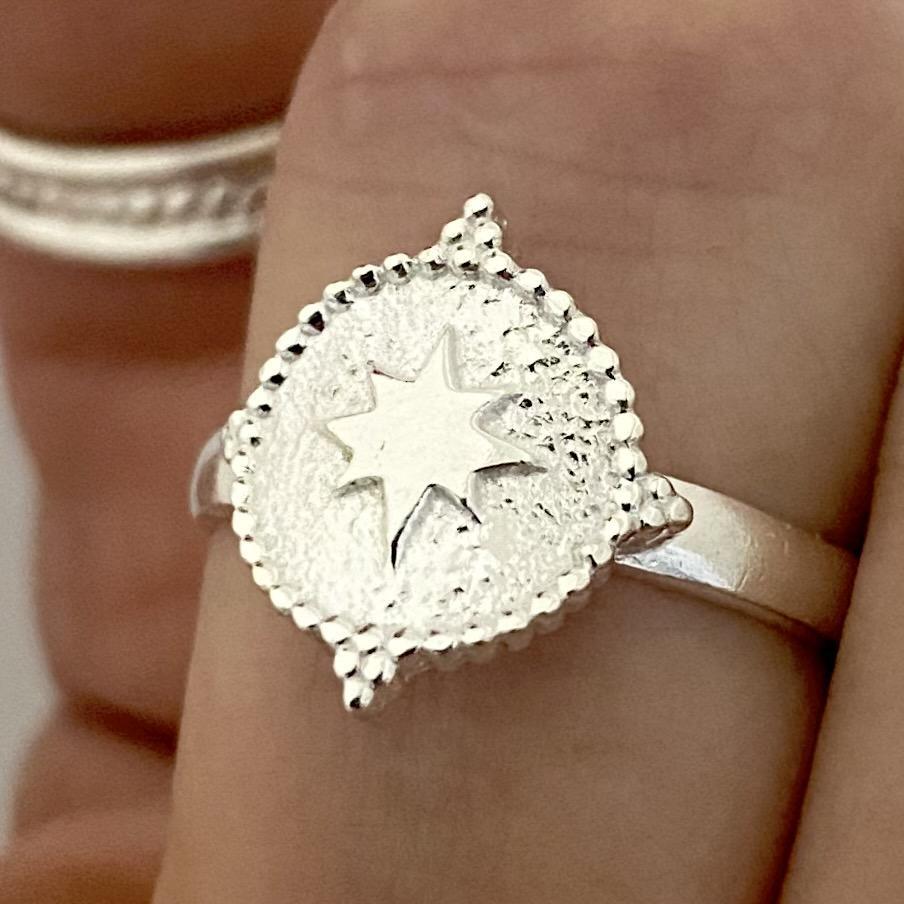 Laihas Prestige Southern Star Sterling Silver Signet Ring