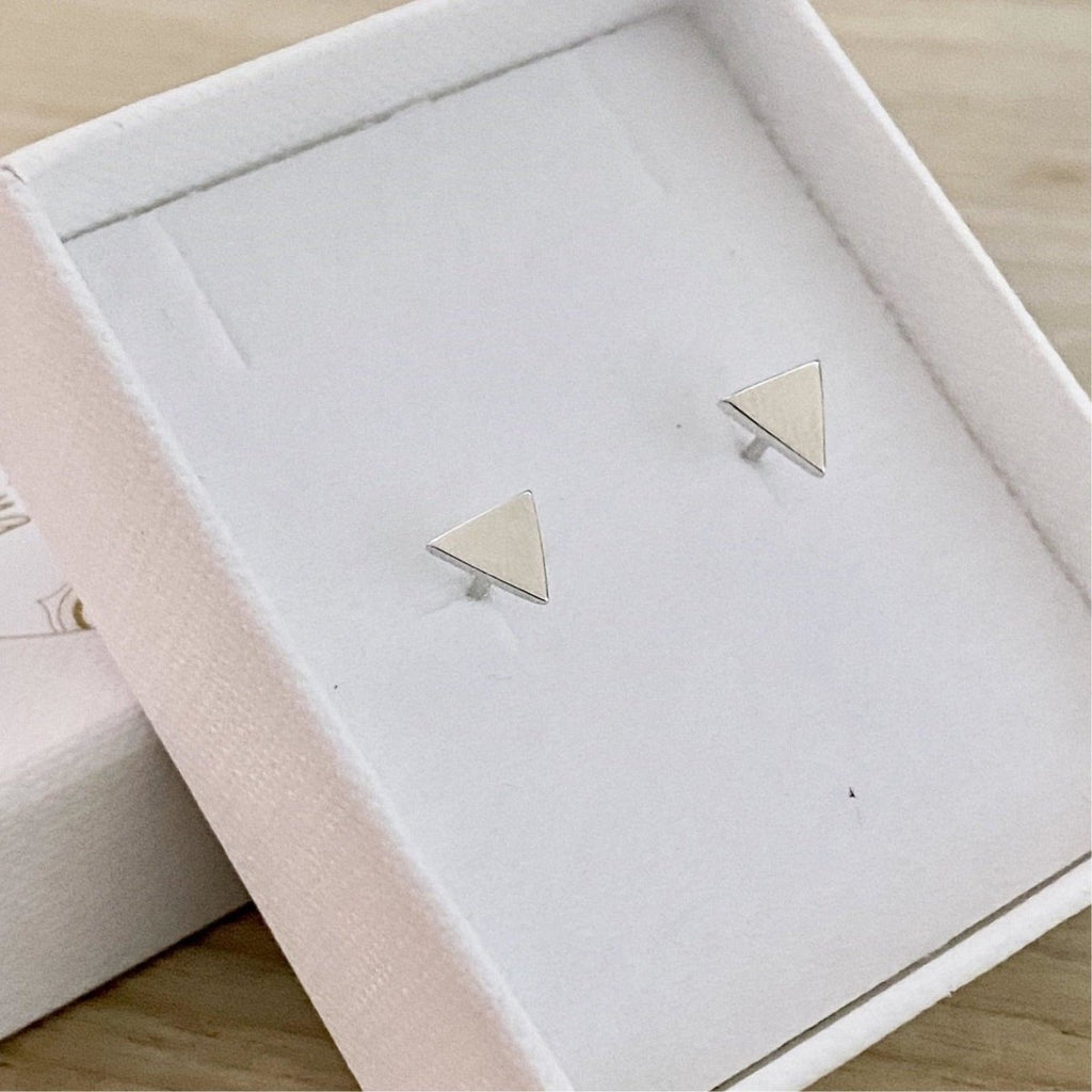 Laihas Simple Studs -Silver Triangle