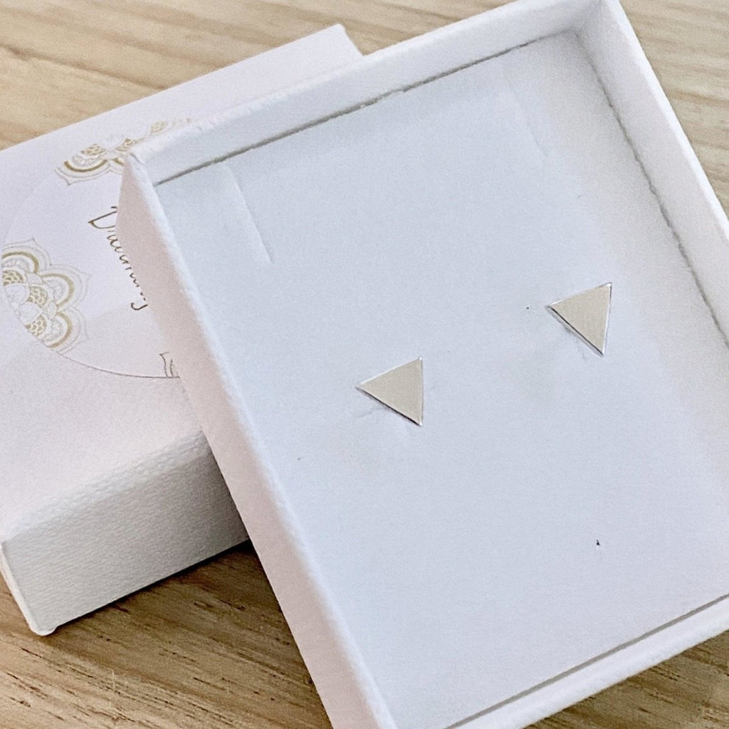 Laihas Simple Studs -Silver Triangle