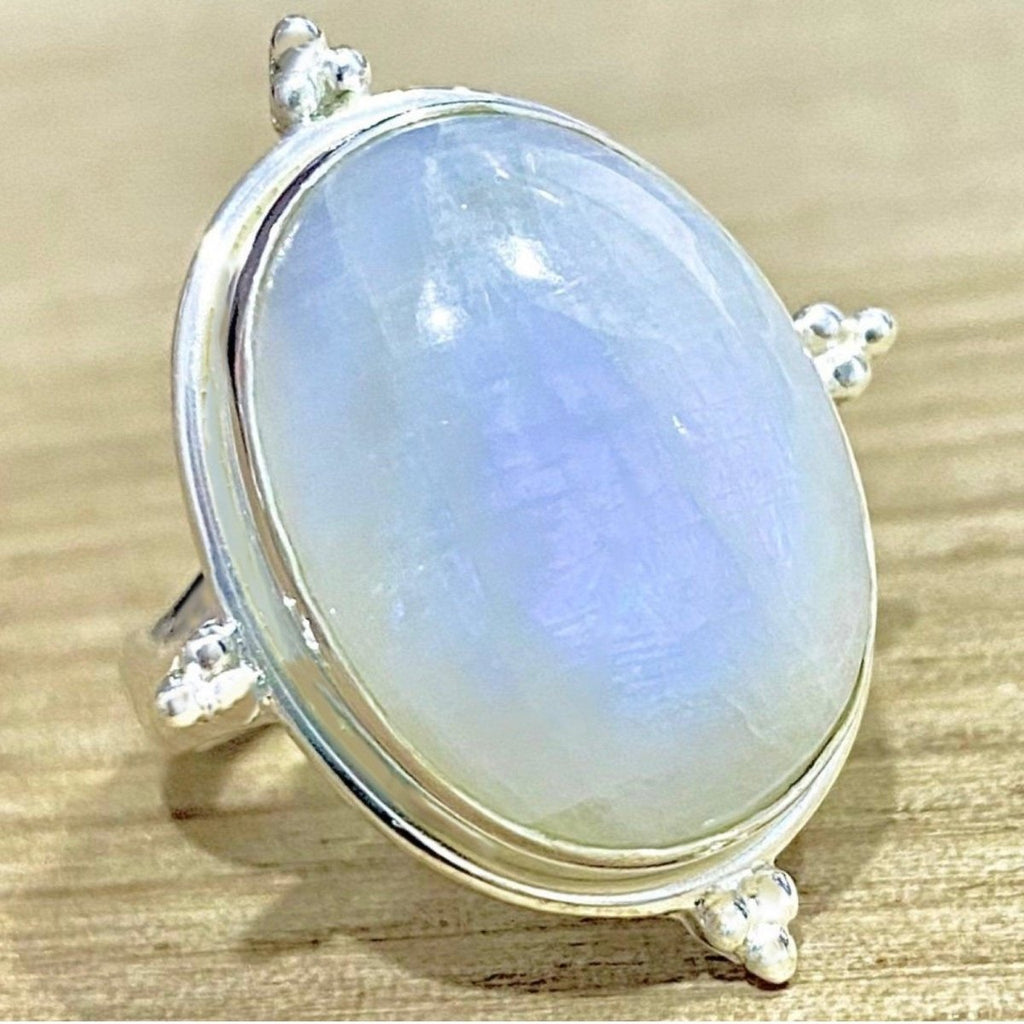 Laihas Zahli Oval Moonstone Ring