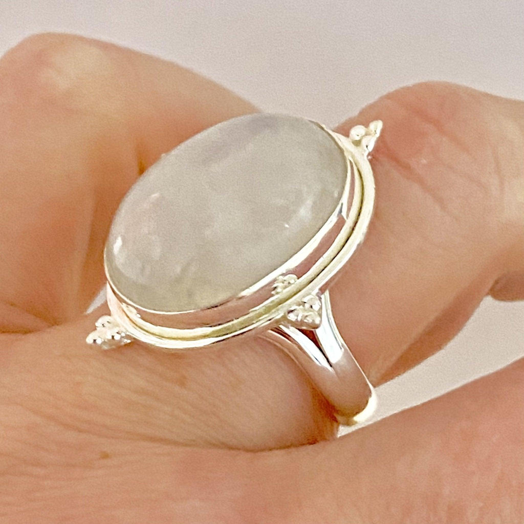 Laihas Zahli Oval Moonstone Ring