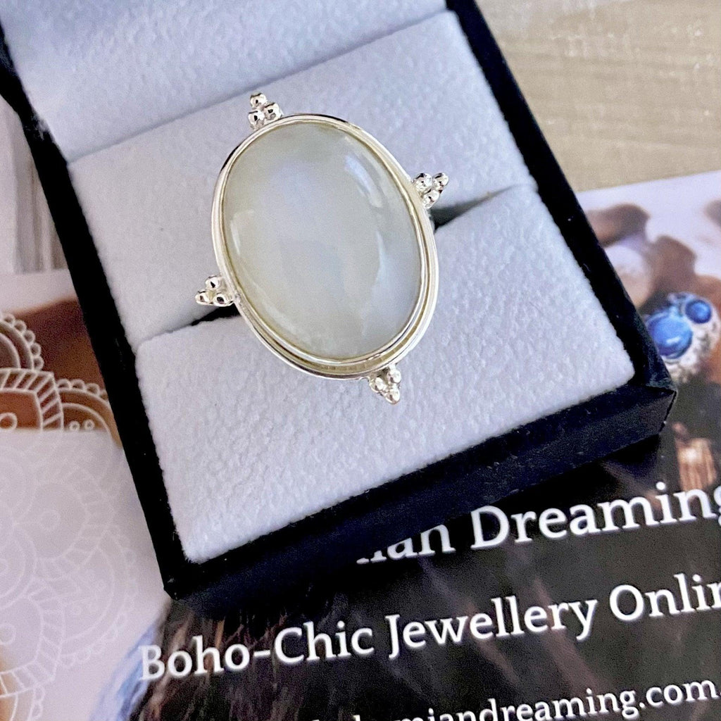 Laihas Zahli Oval Moonstone Ring